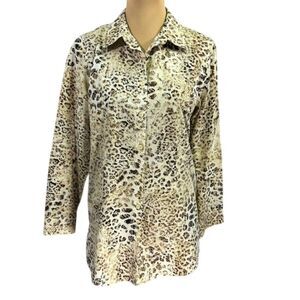 Chico’s No-Iron Shirt Tunic Size 1 (8) Large Animal Print